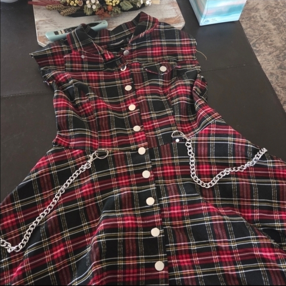 Plaid Midi Dress with Chain Detail - Picture 2 of 2
